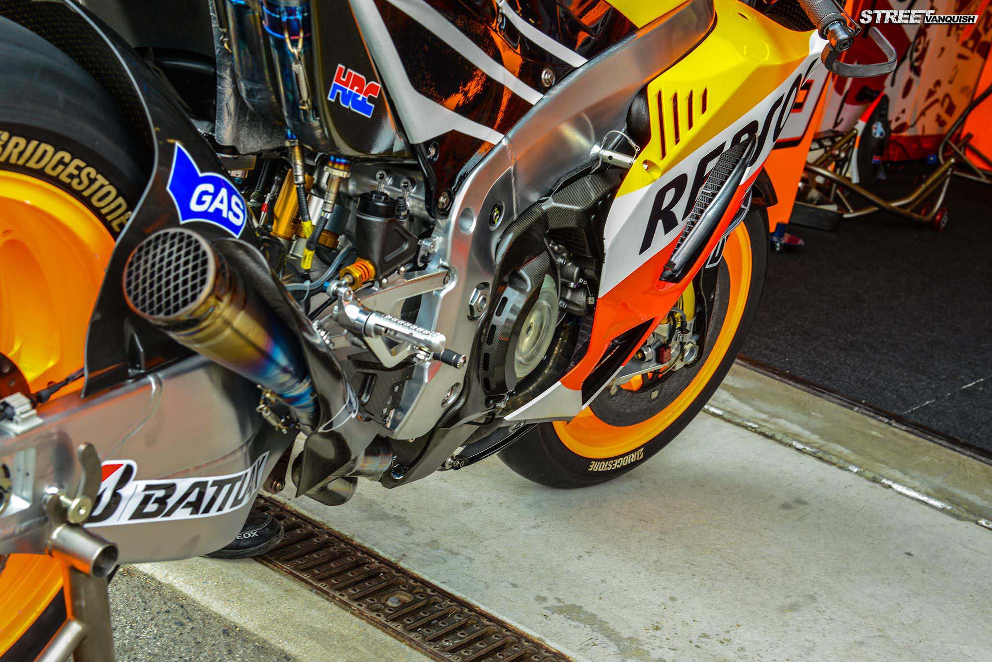 MotoGP Seamless Gearbox Street Vanquish